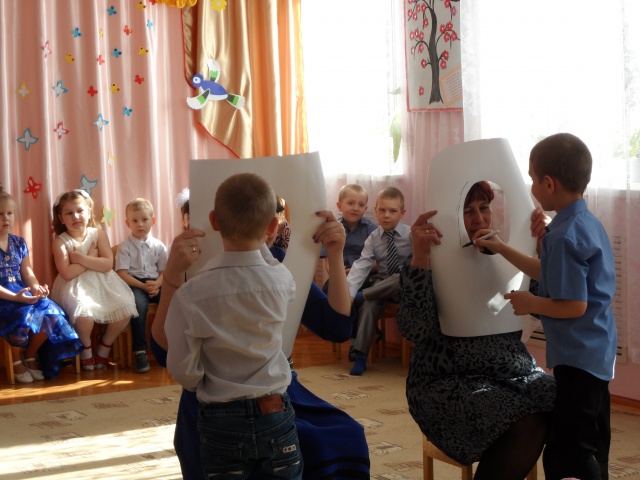 Рисуем портреты любимых мам и бабушек