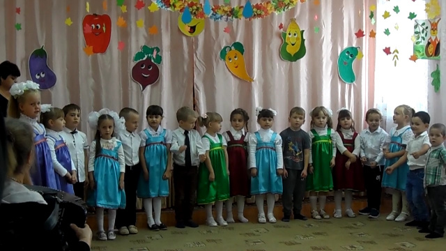 Заглянул осенний праздник в детский сад